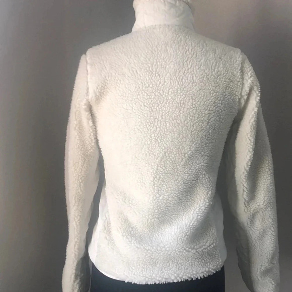 White‎ Fleece Jacket - Picture 3 of 7